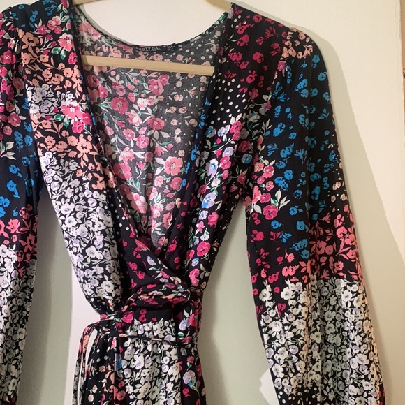 Multicolored floral wrap maxi dress - Picture 3 of 5